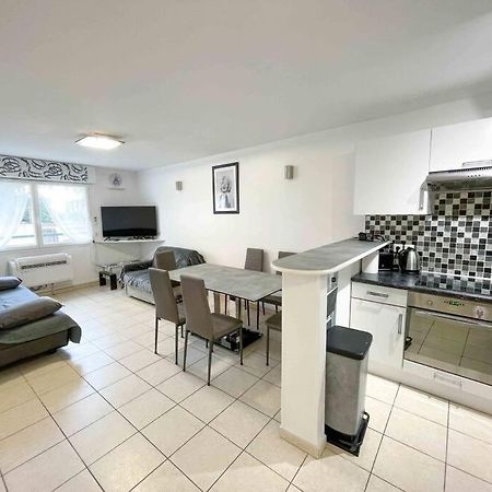 Modern One Bedroom Apartment In คานส์ ภายนอก รูปภาพ