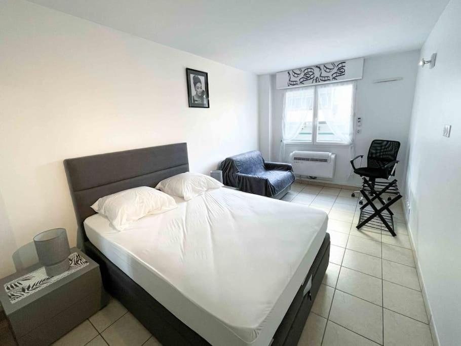 Modern One Bedroom Apartment In คานส์ ภายนอก รูปภาพ